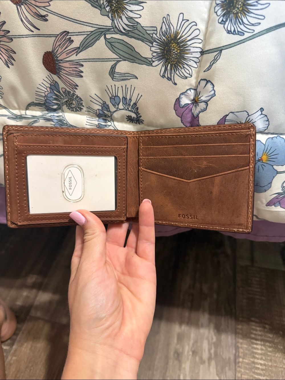 Fossil Brown Leather Bifold Wallet with Embossed Fossil Supply Logo - Picture 2 of 4